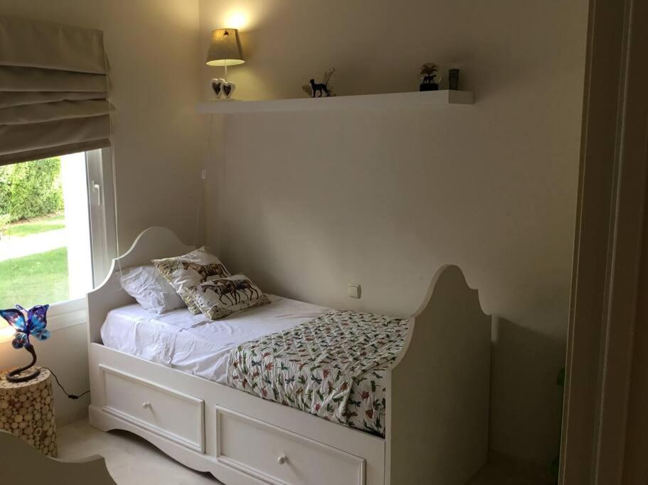 Alcazaba Blue Lagoon 3 Bedroom, Ground Floor Apartment Естепона Екстериор снимка